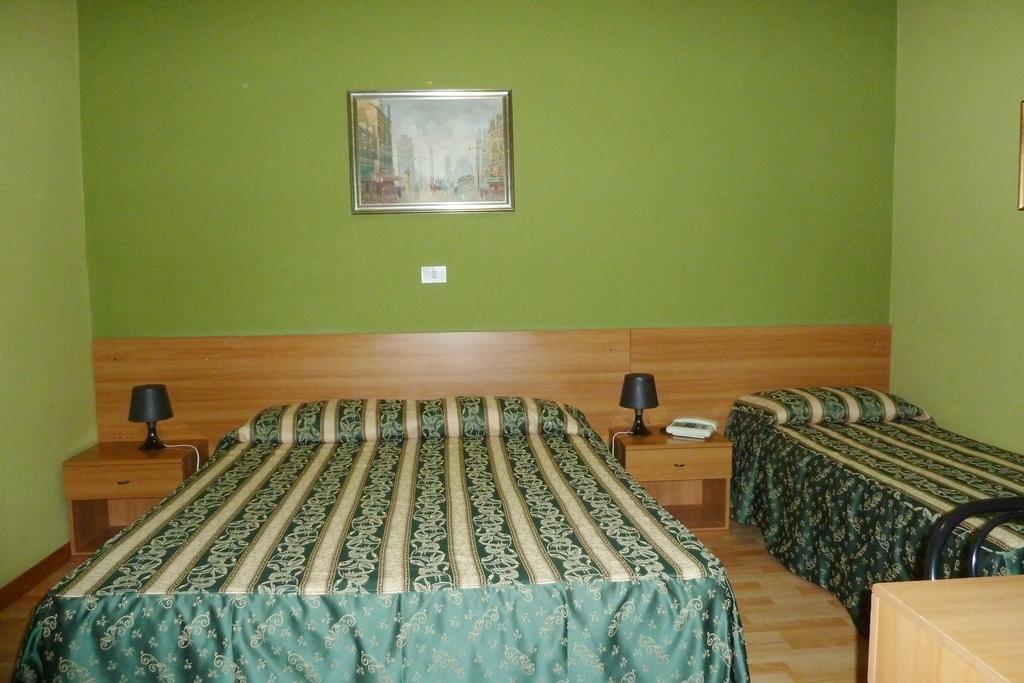 Hotel Sutrium Pokoj fotografie